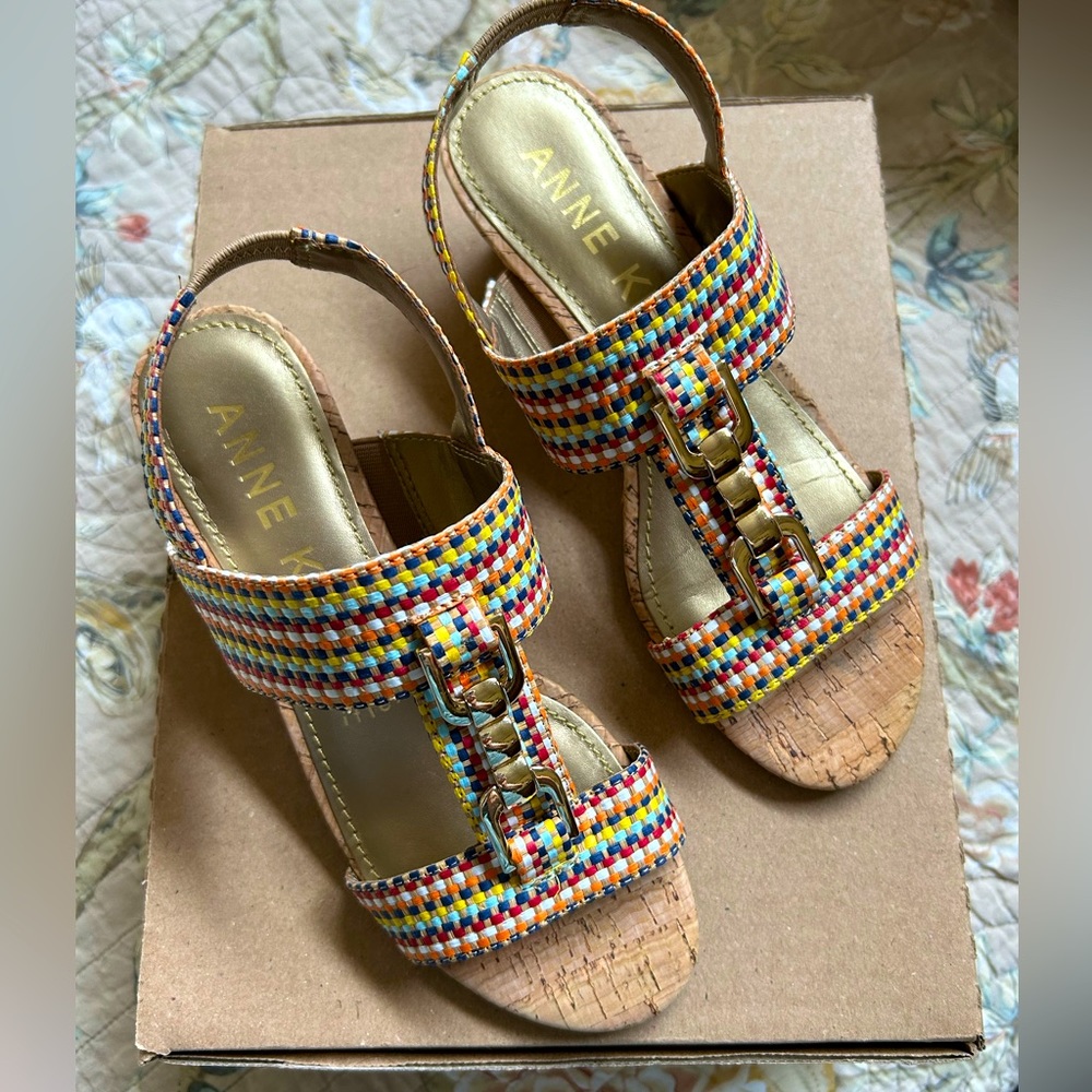 Anne Klein Wedge Sandals sz 6
